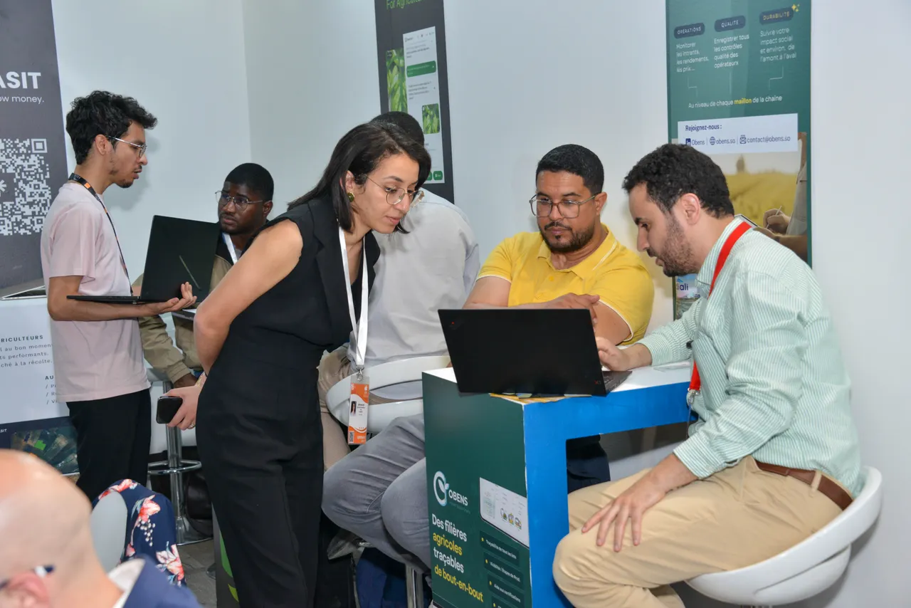 Startups AgriTech de l'EIC présentant leurs solutions au SIAM